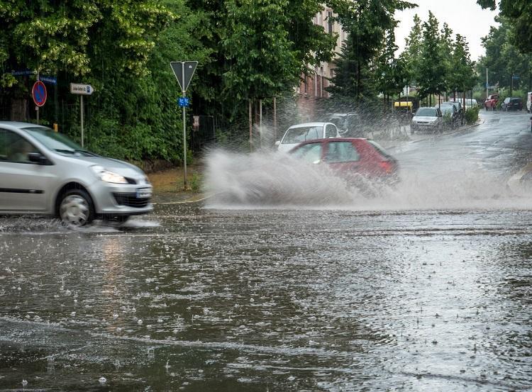 Segunda-feira tem chuva e temporais mesmo com ciclone já afastado